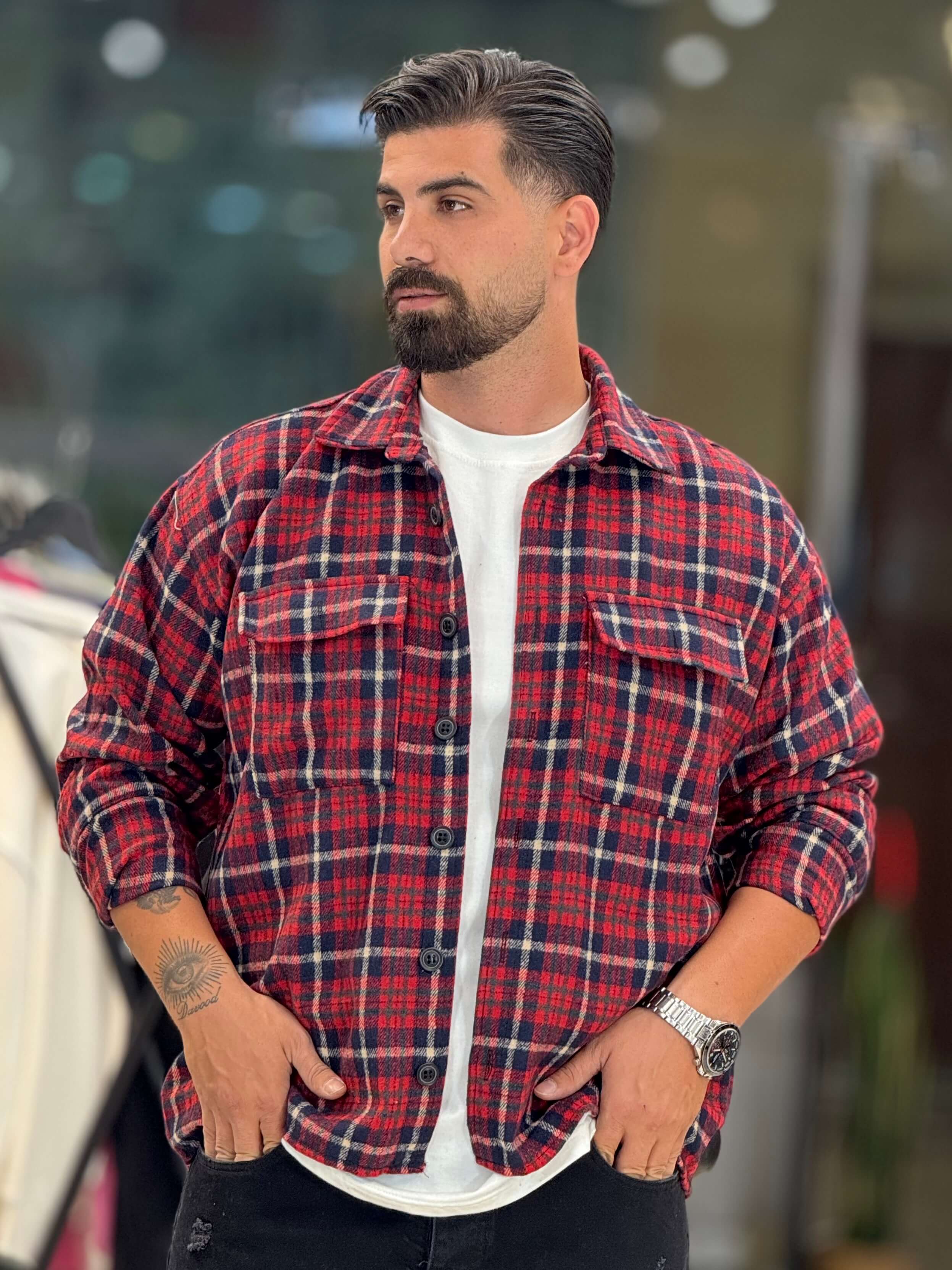 رنگ مشکی قرمز